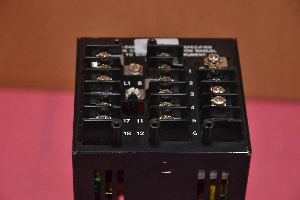 Used HONEYWELL CONTROLLER MODULE YDC3002-0-22A-1-00-0111 UDC3000