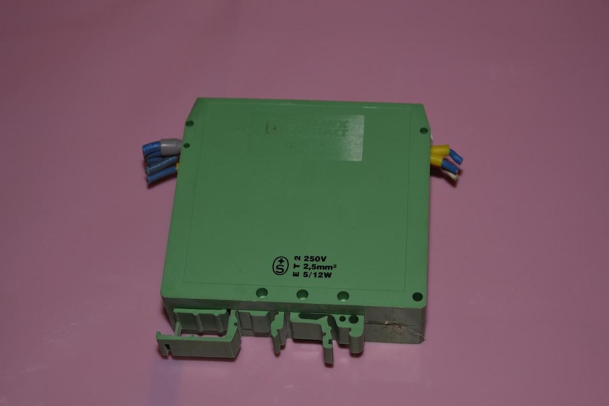 Used PHOENIX CONTACT UEGM KOMEG OPTO 90 6A COMPONENT HOUSING RELAY HOLDER MODULE
