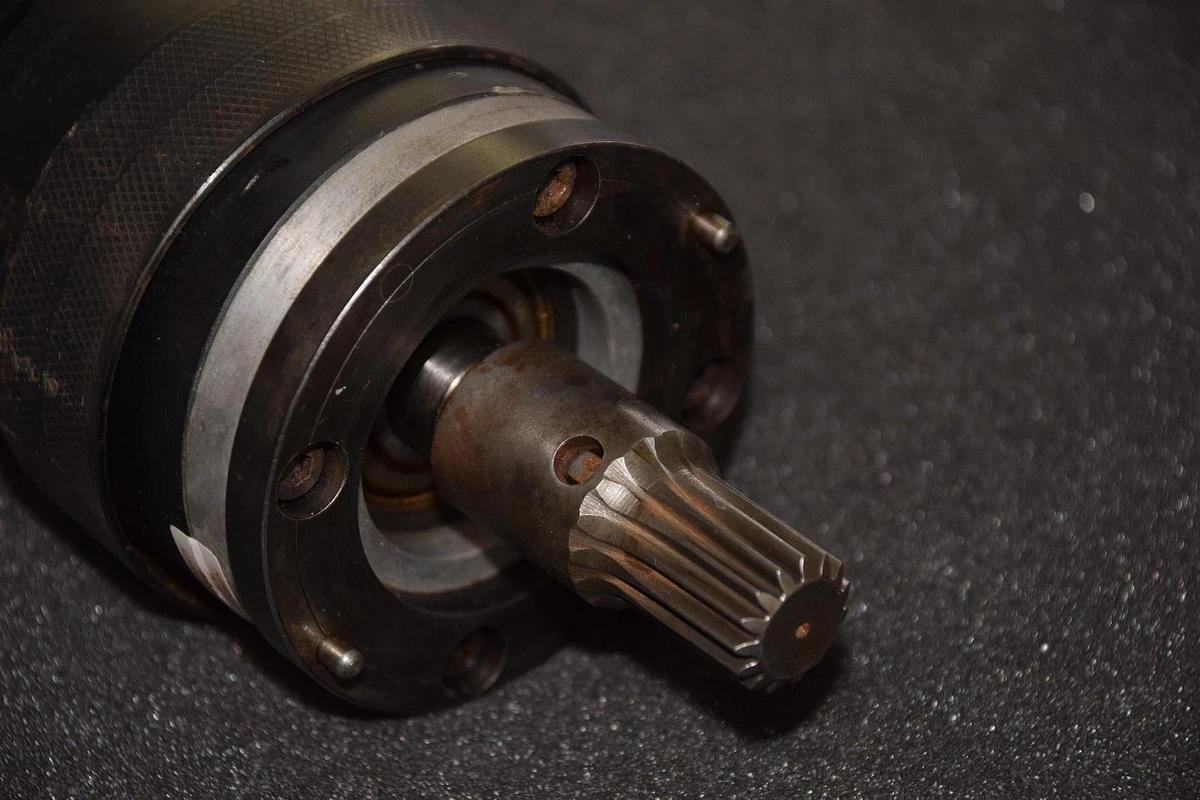 Used PACIFIC SCIENTIFIC R37SMNNA-RZ-NS-NV-02 8.7A 1.9 Ohms BRUSHLESS SERVO MOTOR