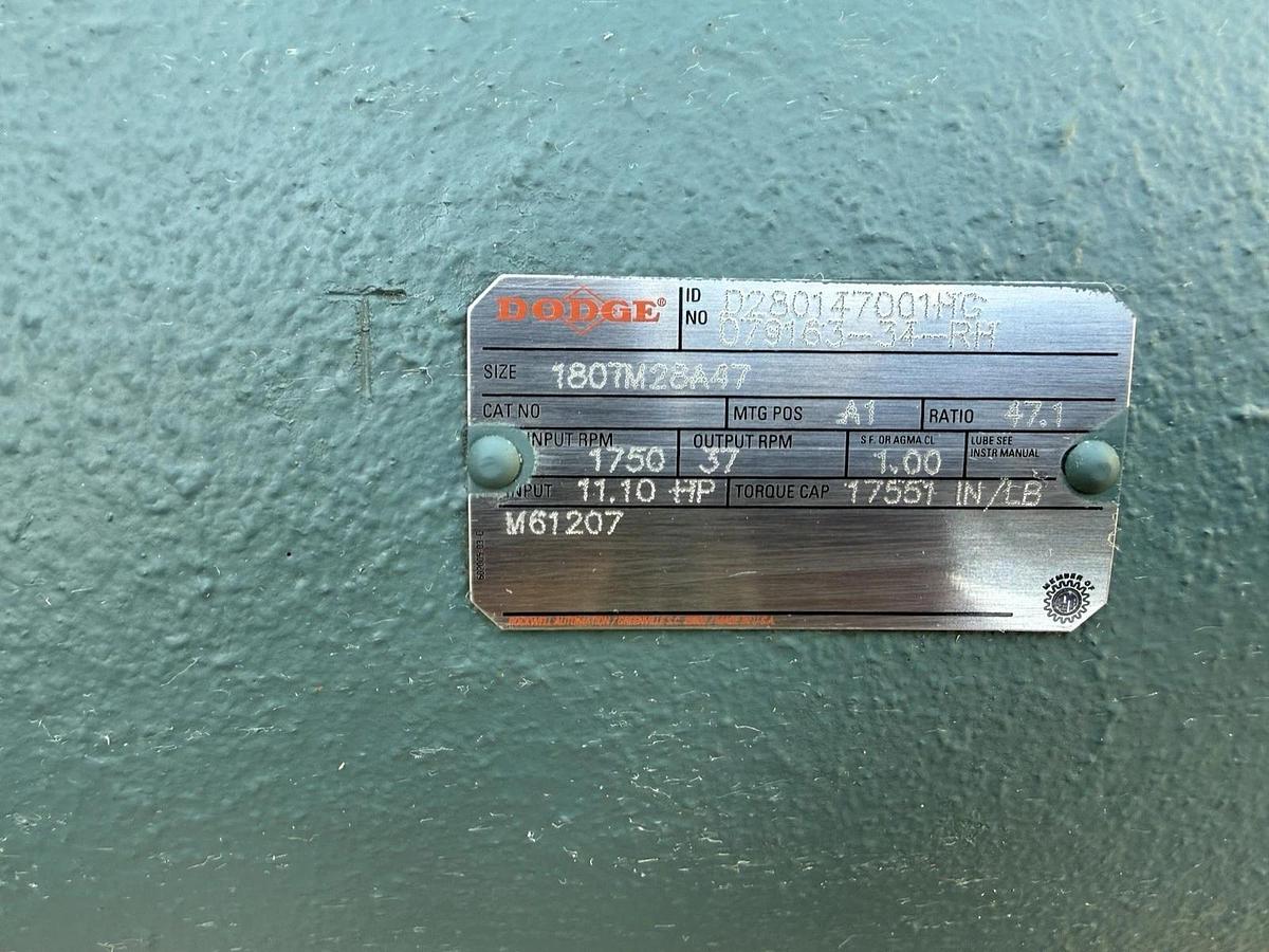 DODGE INLINE gear box 079163-34-RH 180TM28A4 D280147001HG 11.10HP 17551 inlb New