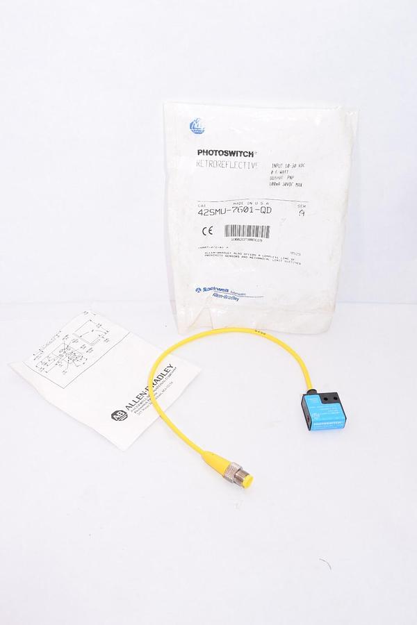 (NEW) ALLEN BRADLEY 42SMU-7601-QD Series A 0.6W 100mA Mini Photoelectric Sensor