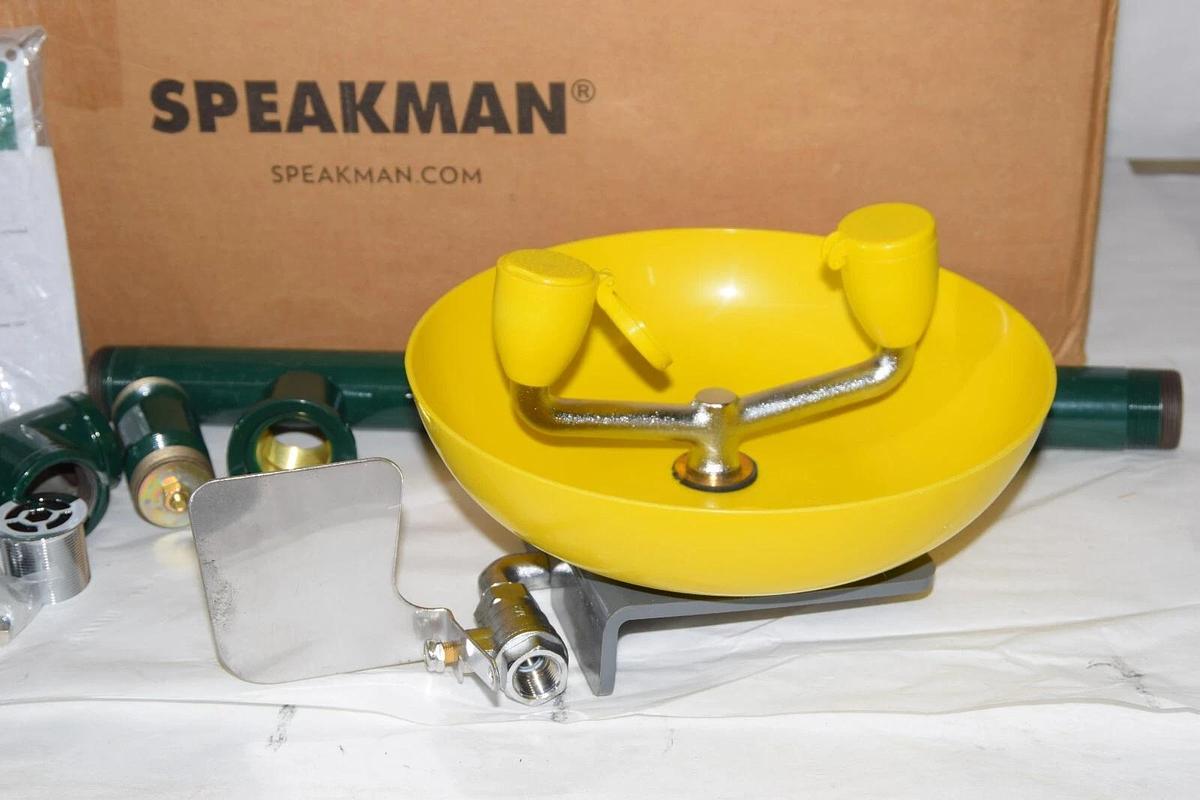 Speakman Safety EyeSaver Pedestal Mounted Eye/Face Wash SE-496 (NEW)
