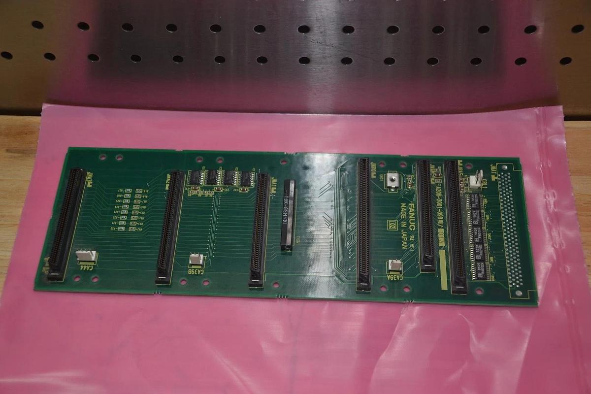 Used FANUC A20B-2001-0990/01A A20B2001099001A CIRCUIT BOARD