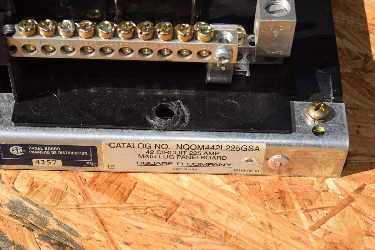 Used Square D 42 Circ 225A Main Lug Panelboard Interior NQOM442L225GSA 3ph 15a 20a 30