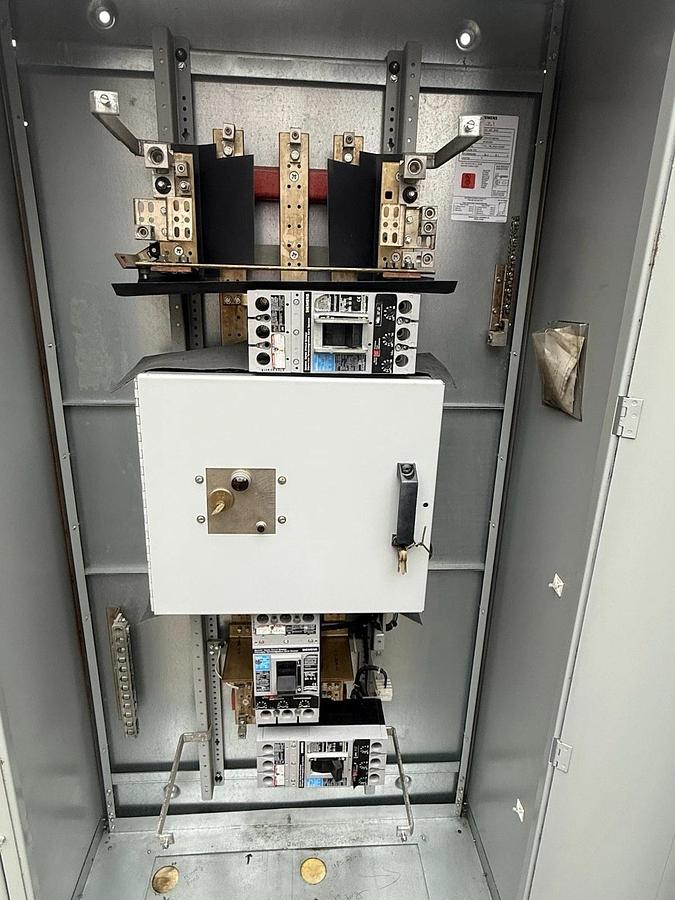 Used Siemens P4E75ML400ETS P4 Panelboard 400A 480/277V 3PH 400 Amp 3 Breaker Mbpass