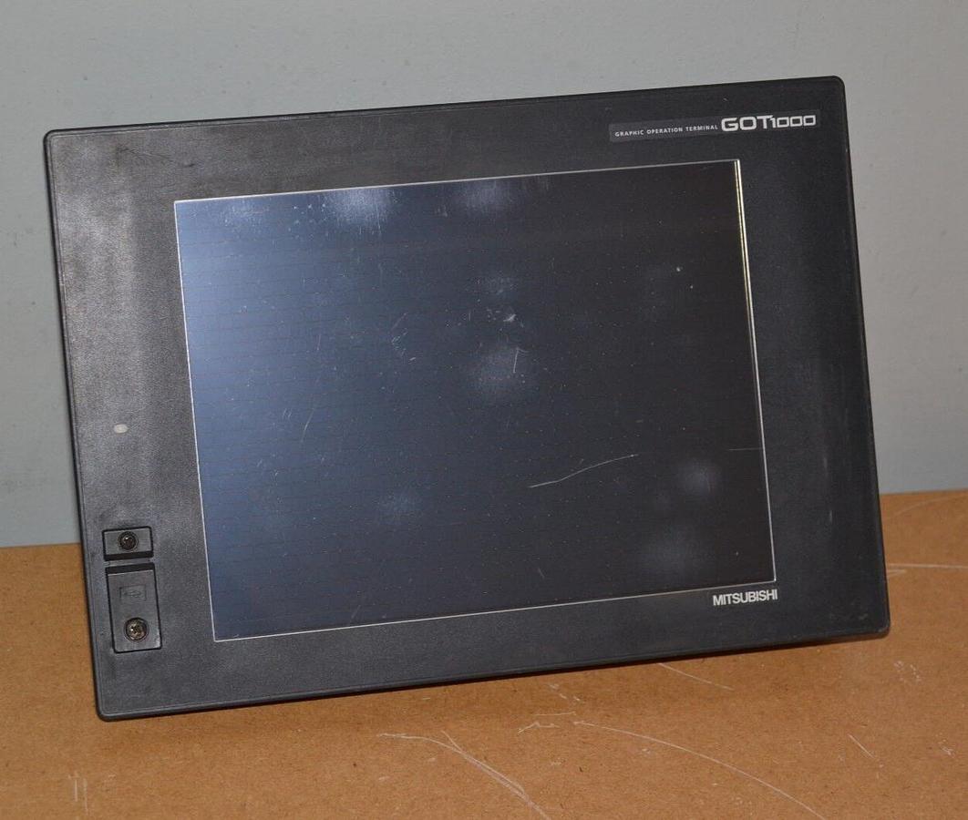 Used Mitsubishi Graphic Touch Screen GOT1000 GT1575-VNBD GT1575 VNBD  GT1575VNBD