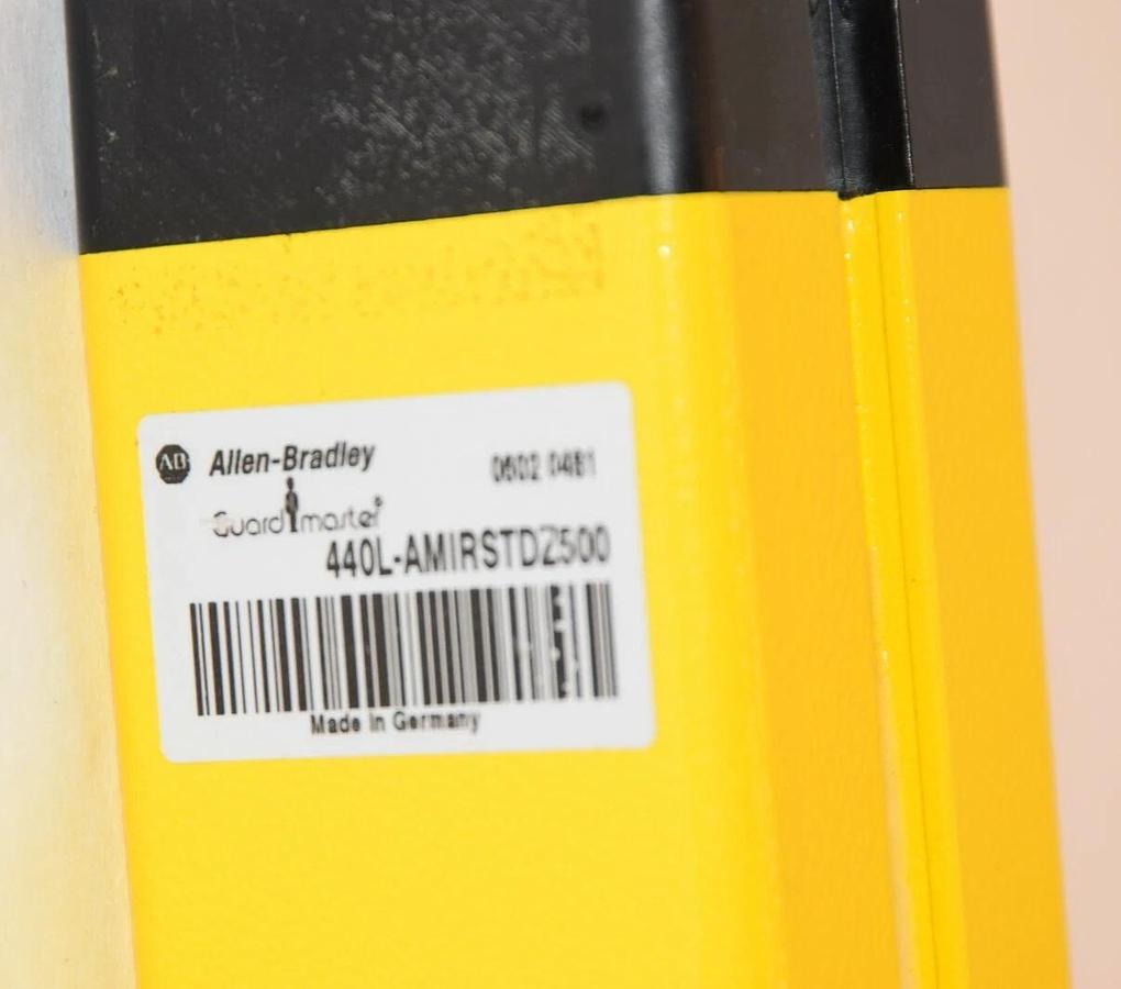 ALLEN BRADLEY 26" Guard Master Light Curtain 440L-AMIRSTDZ500 0602 0481 (NEW)