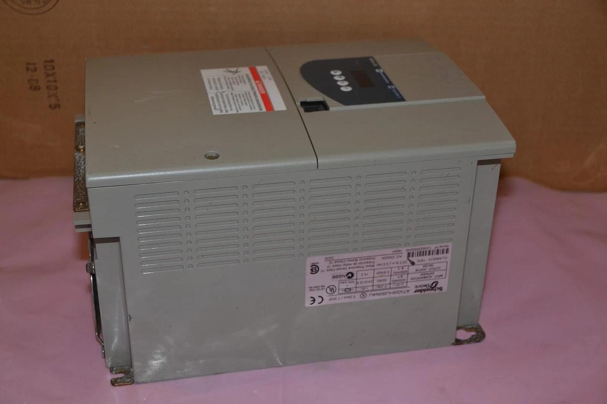 Used SQUARE D / SCHNEIDER ELECTRIC ATV28HU90N4U 7.5HP 460 VAC ALTIVAR 28 DRIVE