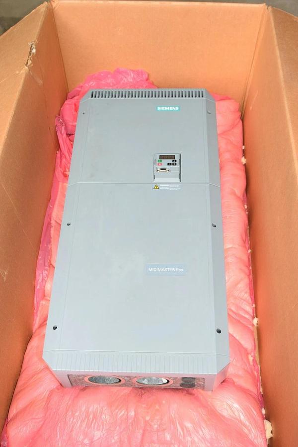 New Siemens Midimaster 6SE9531-4DK40 100 HP Variable Torque drive 380-500V 75 kW