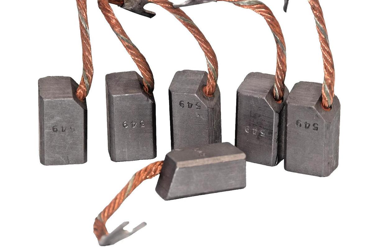 549 Carbon Motor Brush Brushes 1" x 3/4" x 1-3/4"  (NEW - Lot 6)