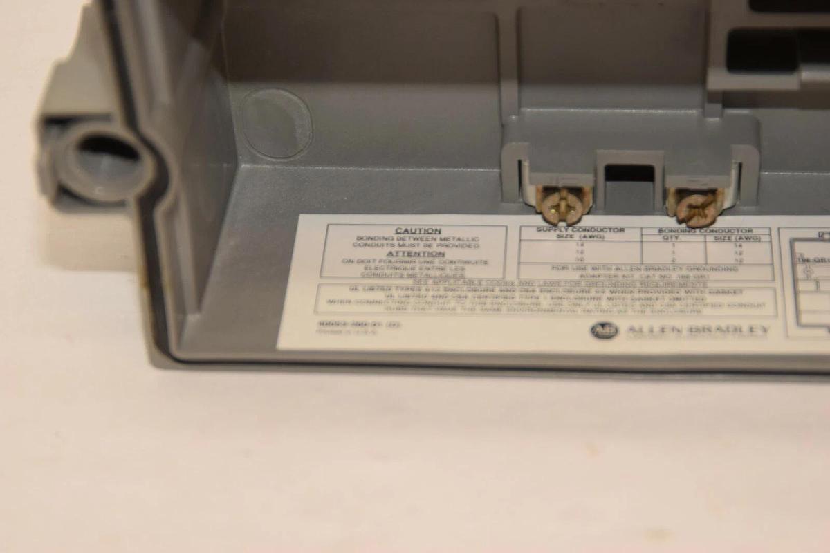 (NEW) ALLEN BRADLEY 109-A12KA3-B30-1-7 40053-260-01 Enclosed Starter