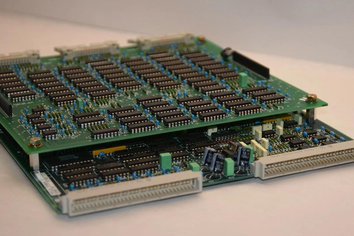 (NEW) MERLIN GERIN / CROZ_US 6740838 / 6739840 PC Board  Assembly