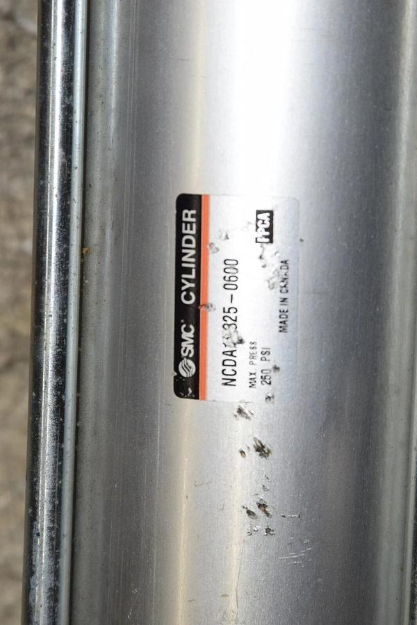 (NEW) SMC NCDA1D325-0600 250psi Pneumatic Air Cylinder