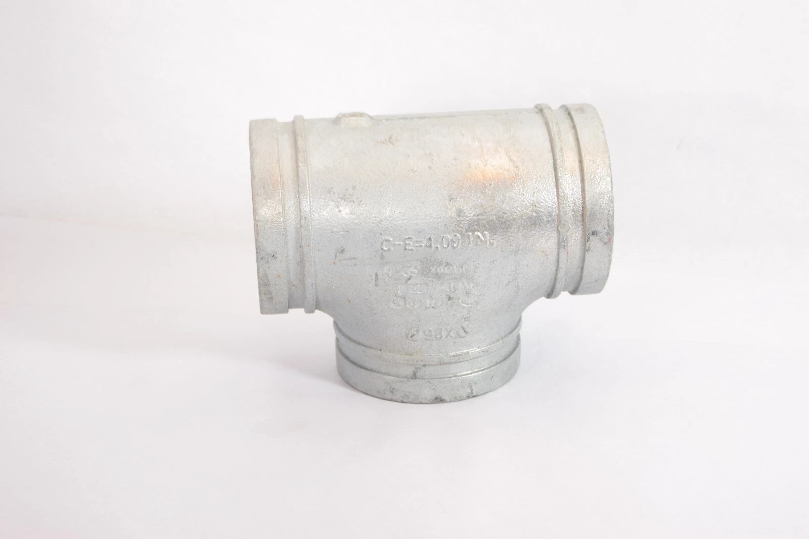 (NEW) VICTAULIC 4/114.3 No. 002 C-E=4.00 IN 4" FireLock Straight Grooved Tee