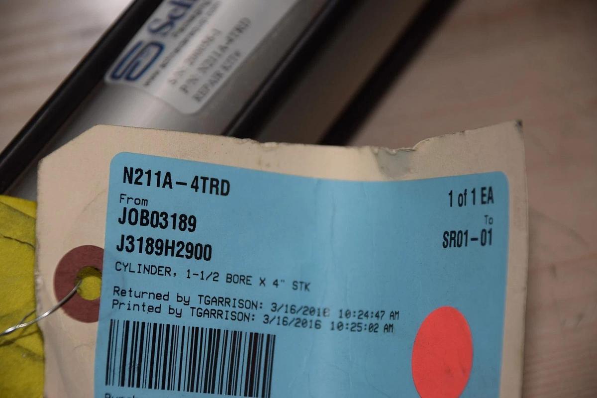 SCHNEIDER N211A-4TRD 1-1/2" BORE 4" STROKE PNEUMATIC CYLINDER