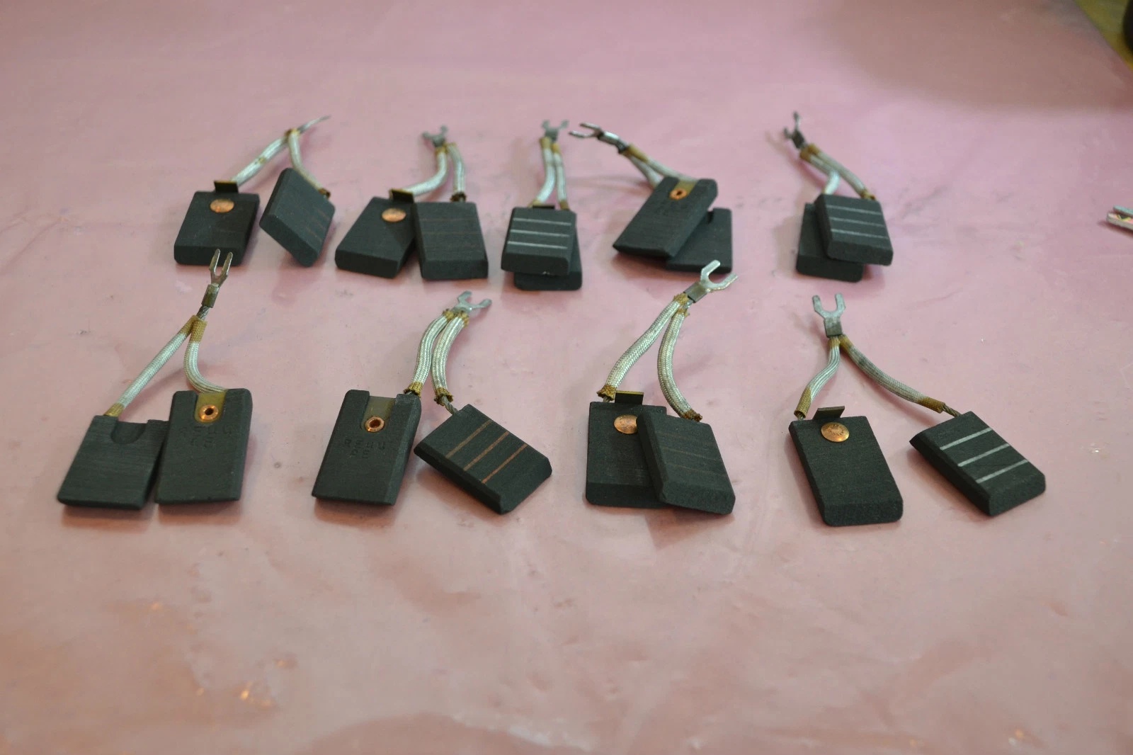 (9) RELIANCE ELECTRIC MOTOR BRUSH BRUSHES RE44AE RE44 AE 1 1/2 X 7/8 X 1/4 NEW