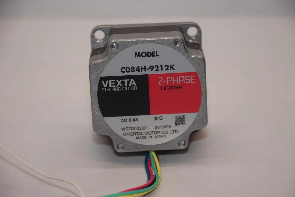 Used VEXTA C084H-9212K 2Phase 0.4A 30Ω 1.8 Degree Stepping Motor