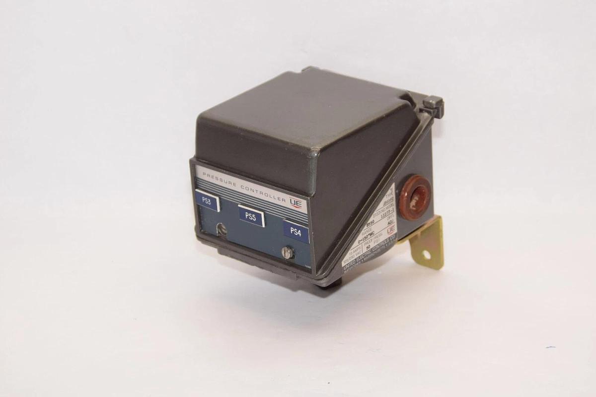 Used UNITED ELECTRIC CONTROLS Pressure Controller J303F2 8550 11277-1  0-150WC 50psi