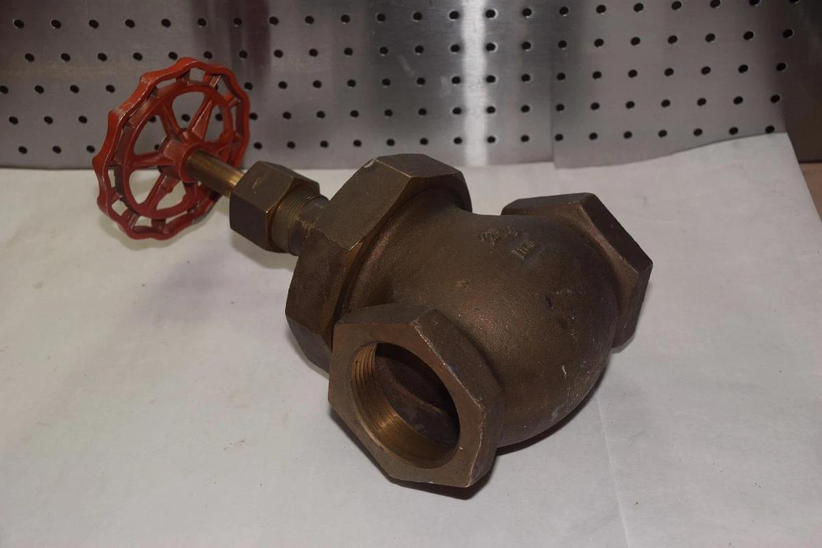 MILWAUKEE 150 S.W.P. 300 W.O.G. 2-1/2" GATE VALVE NEW