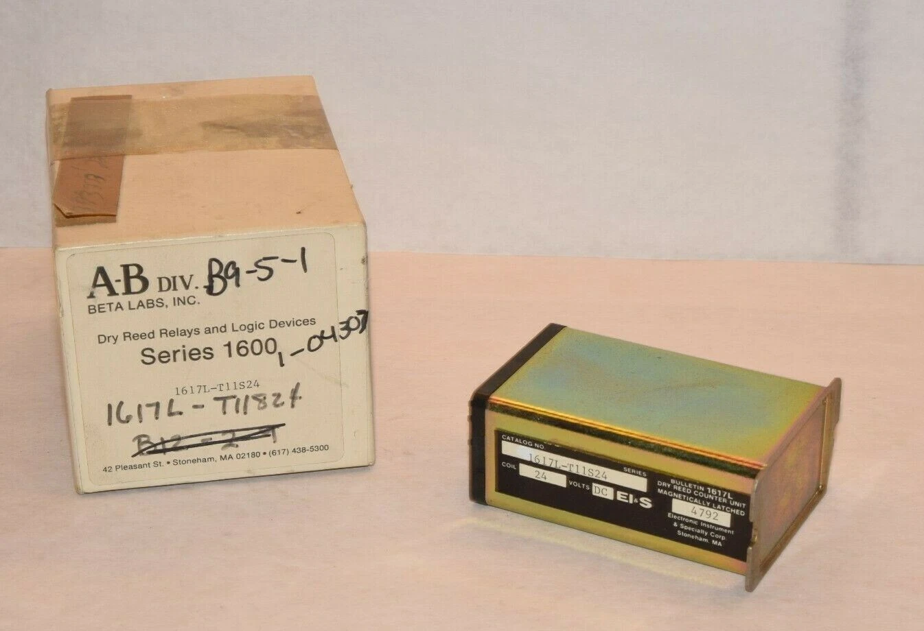 (NEW) ALLEN BRADLEY 1617L-T11S24 24V Dry Reed Counter Relay