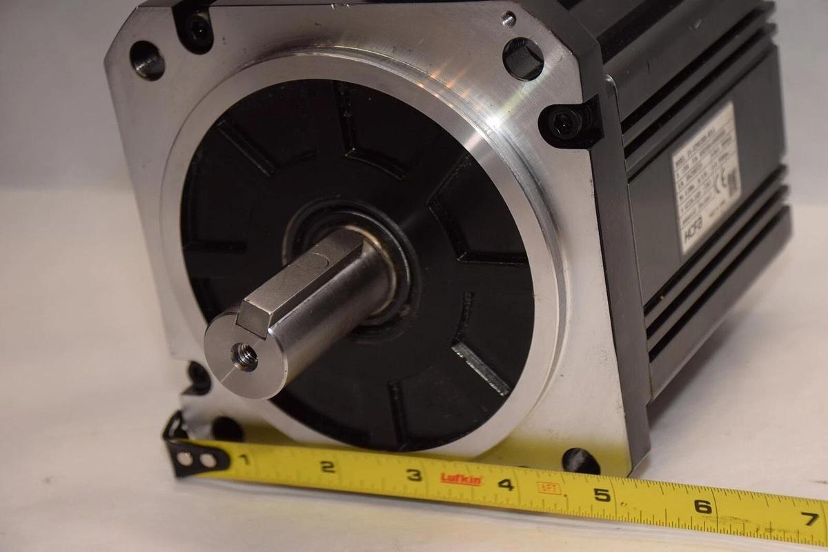 NEW HCFA Servo Motor SV-X2MG130H-N2LA SVX2MG130HN2LA 1.3kw 9.3A 1500rpm 220/240v