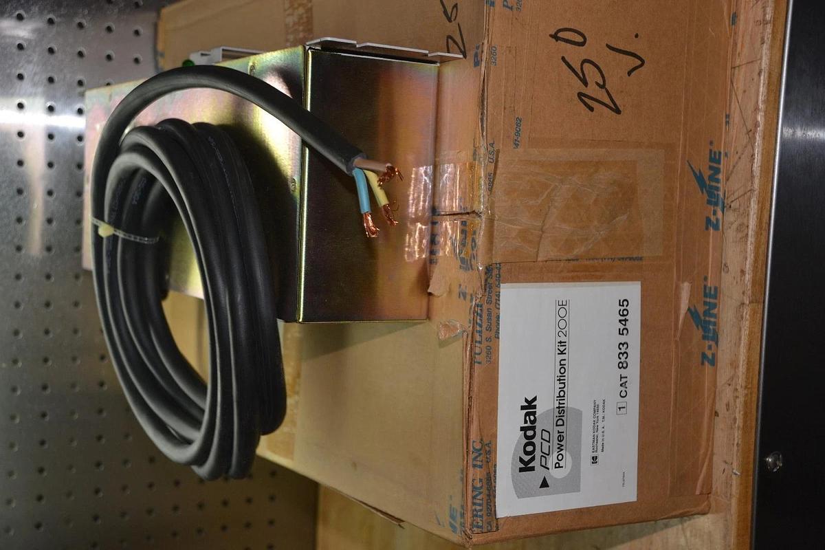 PULIZZI Z-line PC1746 250V SINGLE PHASE 1674 Rack Power Strip NEW