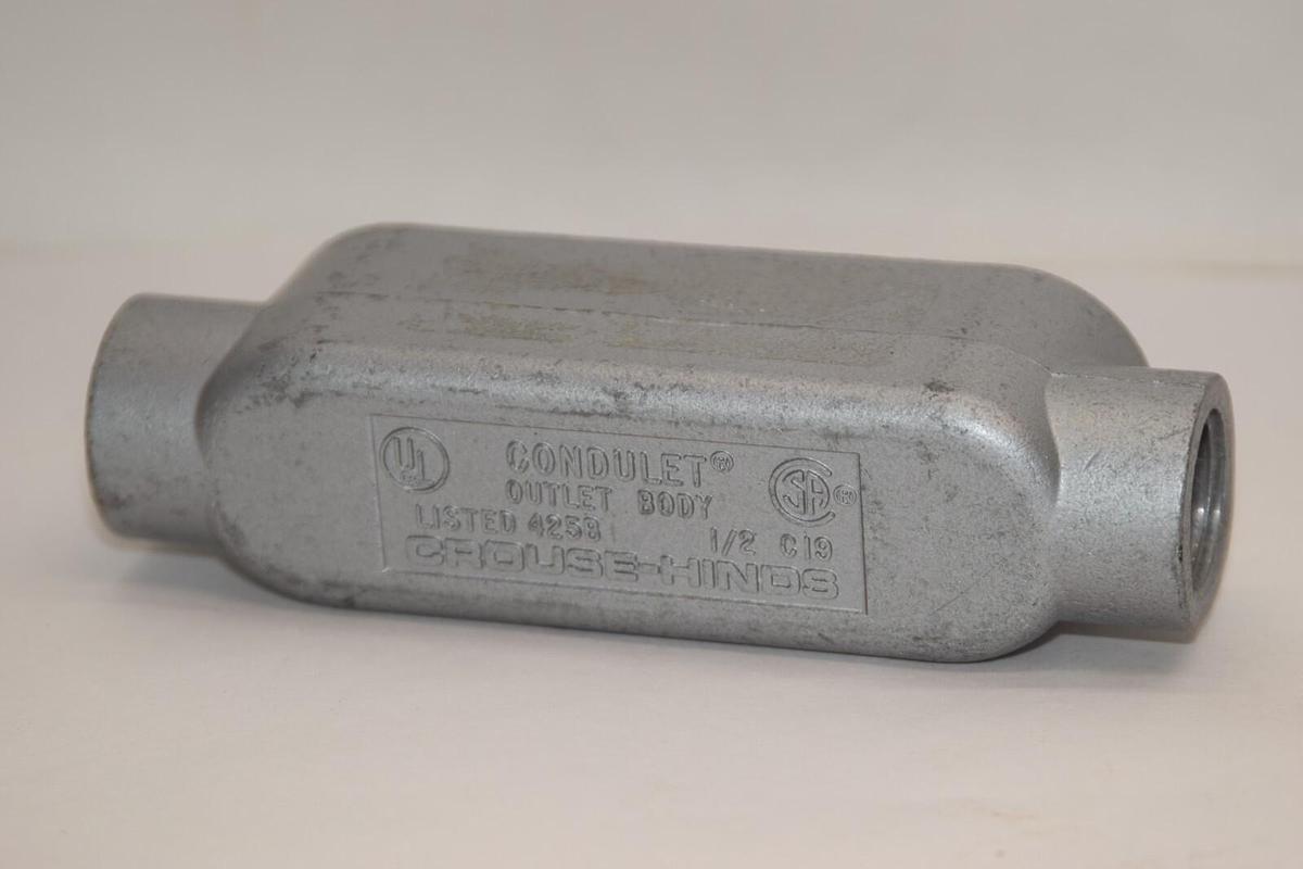 (NEW) CROUSE HINDS 1/2 C19 Condulet Conduit Outlet Body