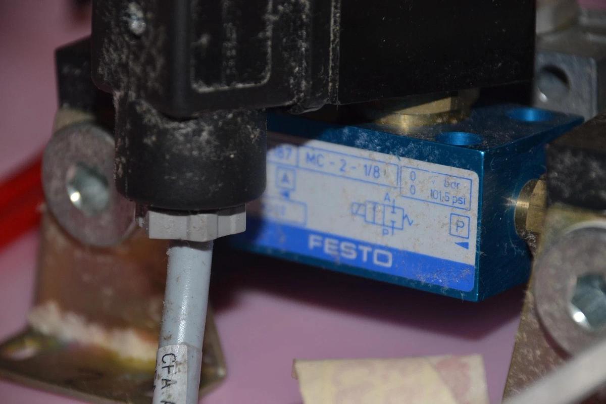 Used FESTO FILTER REGULATOR 162687 K.7326 V SA-200229 LFR-D-MINI 12 BAR 171 PSI L122