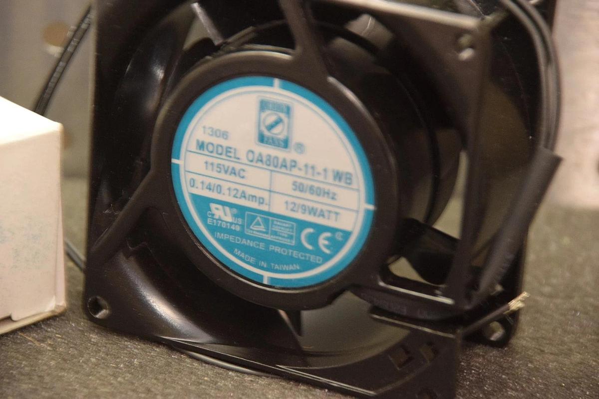KNIGHT ELECTRIC OA80AP-11-1WB 115VAC 50/60Hz 0.14/0.12A 12/9W COOLING FAN NEW