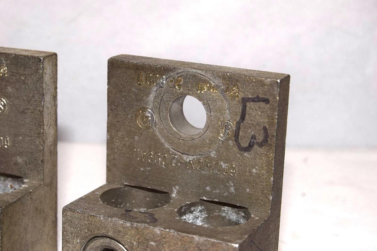 Used Panduit LAM2A 600V One-Hole Two Barrel Mechanical Lug Connector (Lot of 3)