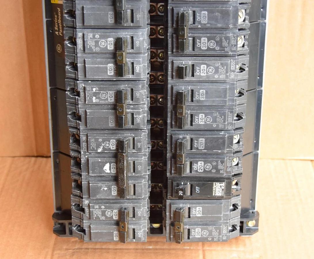 Used General Electric GE A Series 225A Panelboard Interior AQL3422ATX AXB4M9 3ph 4w