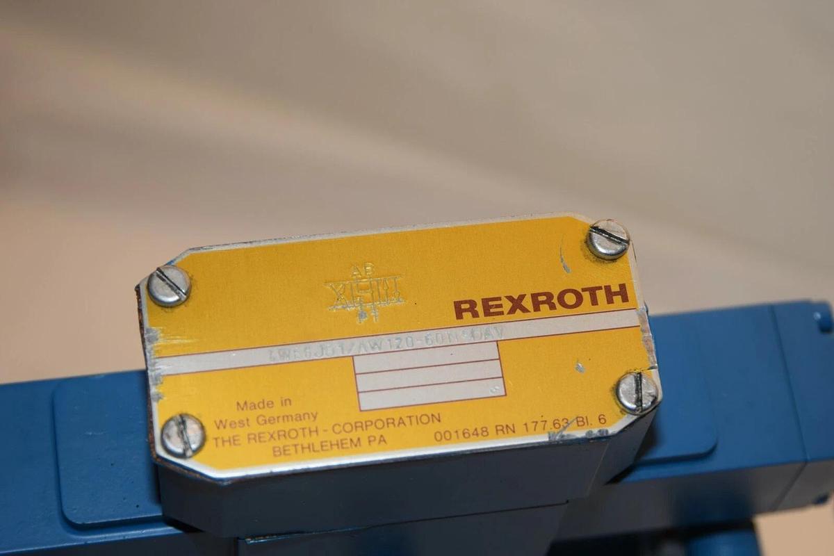 Used Rexroth Valve 4WEH22J60/6AW120-60N 9ETDAV 4WE6J51/AW120-60N9DAV Valve Stack