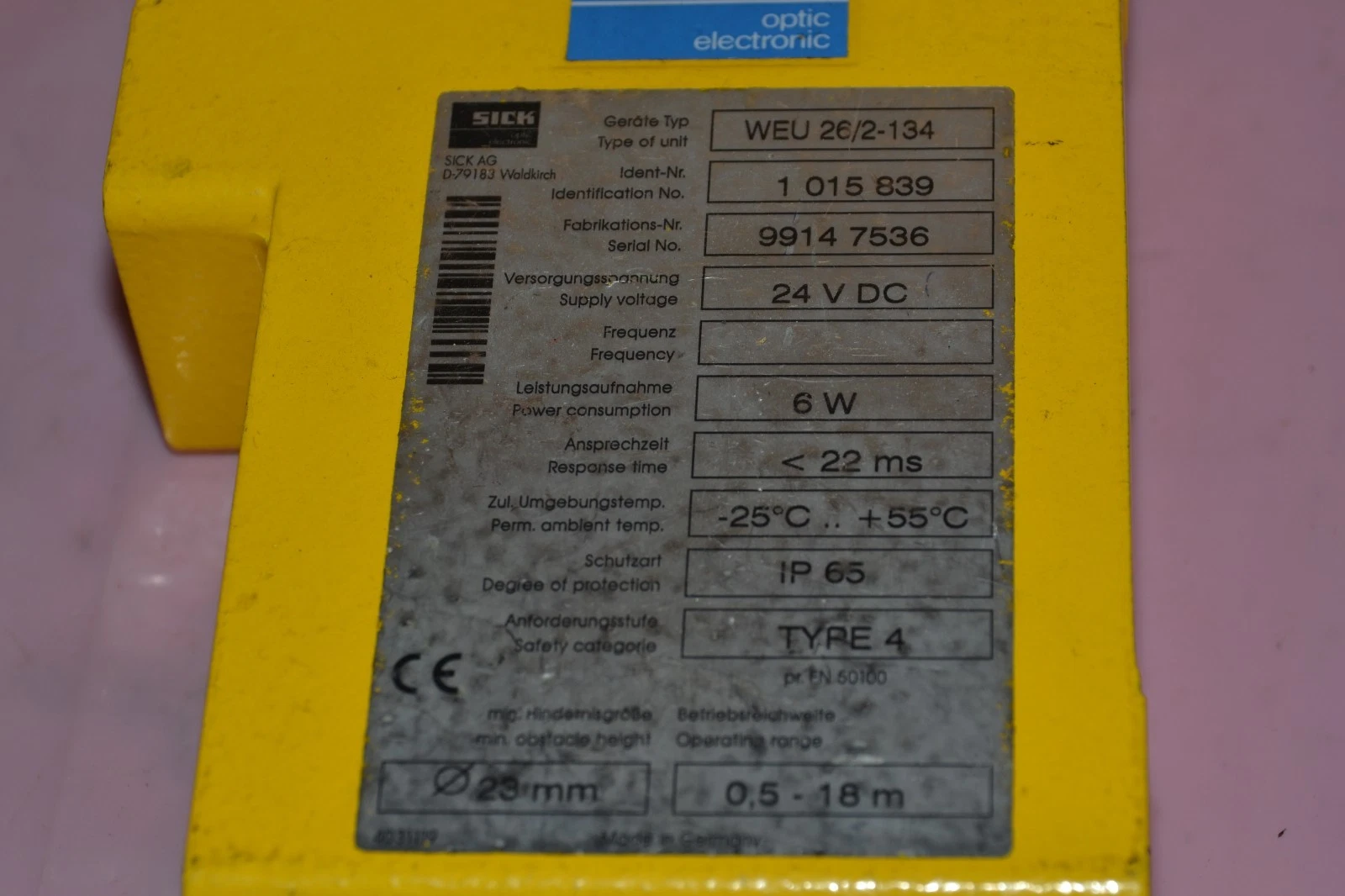Used Sick Optic Electronic Sensor Scanner WEU 26/2-134 1 015 839  24vdc Range: .5-18m