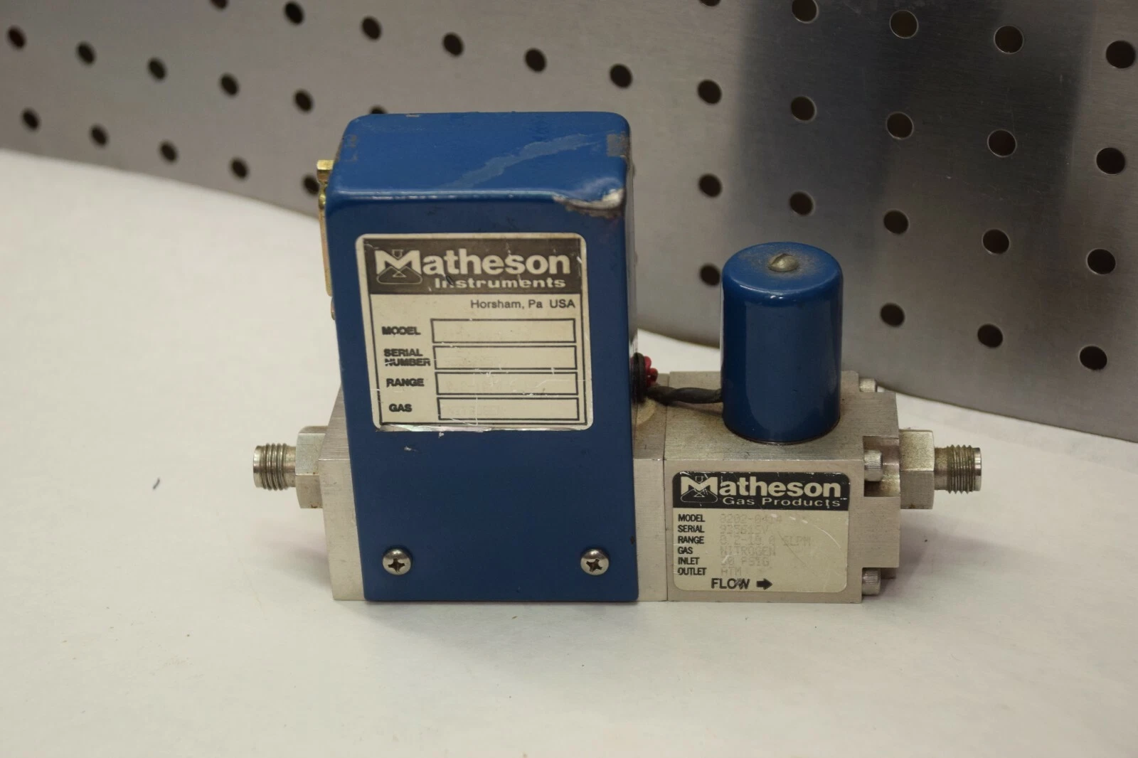 Used MATHESON GAS PRODUCTS 8202-0431 Nitrogen VALVE 8102-0414 EC 0/2-10 SLPM