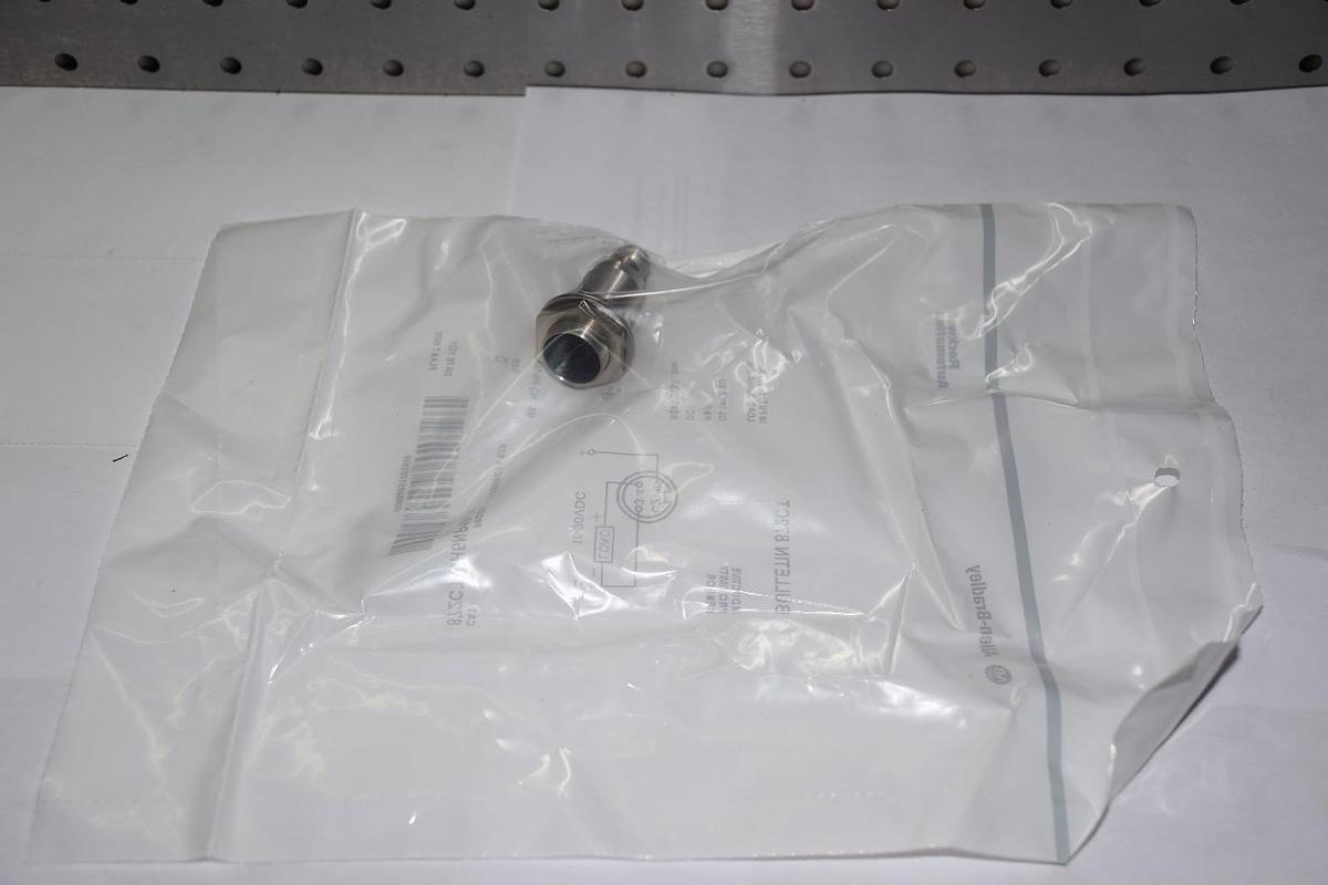ALLEN BRADLEY 872CT-DH5NP18-D4 SERIES D 10-30VDC 200mA PROXIMITY SENSOR NEW