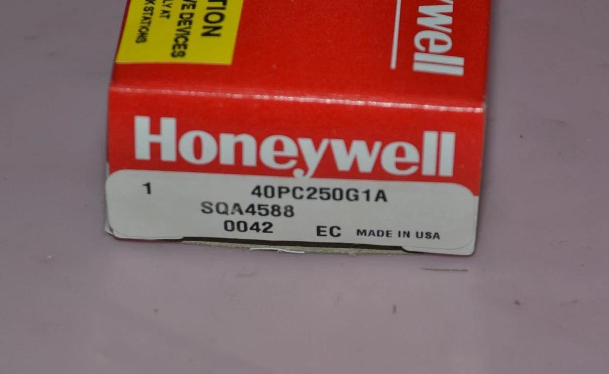 Honeywell Micro Switch  40PC250G1A SQA4588   NEW