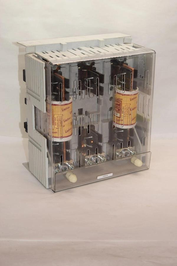 Used ALLEN BRADLEY 141A-NFJ400 Series B 600V 400A Fuse Base W/JKS-250 Fuse