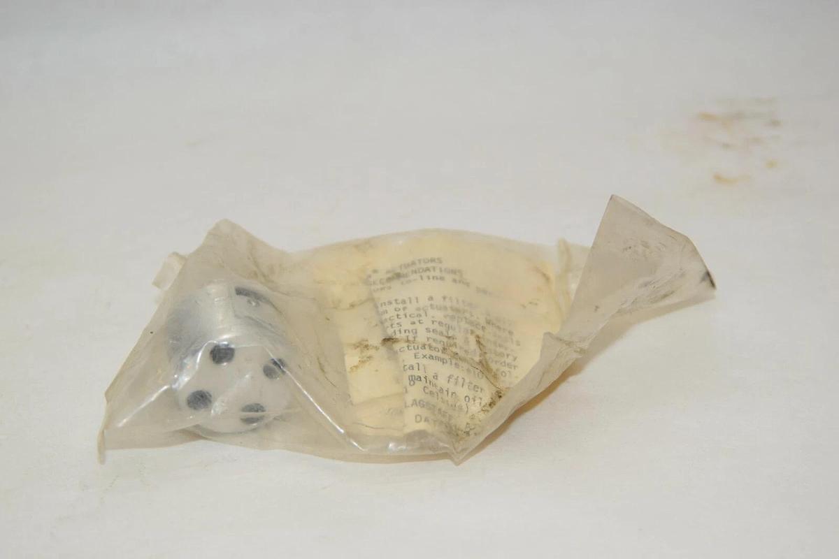 (NEW) MACK CORPORATION 1007-2 300psi Lo-Pro Pneumatic Cylinder