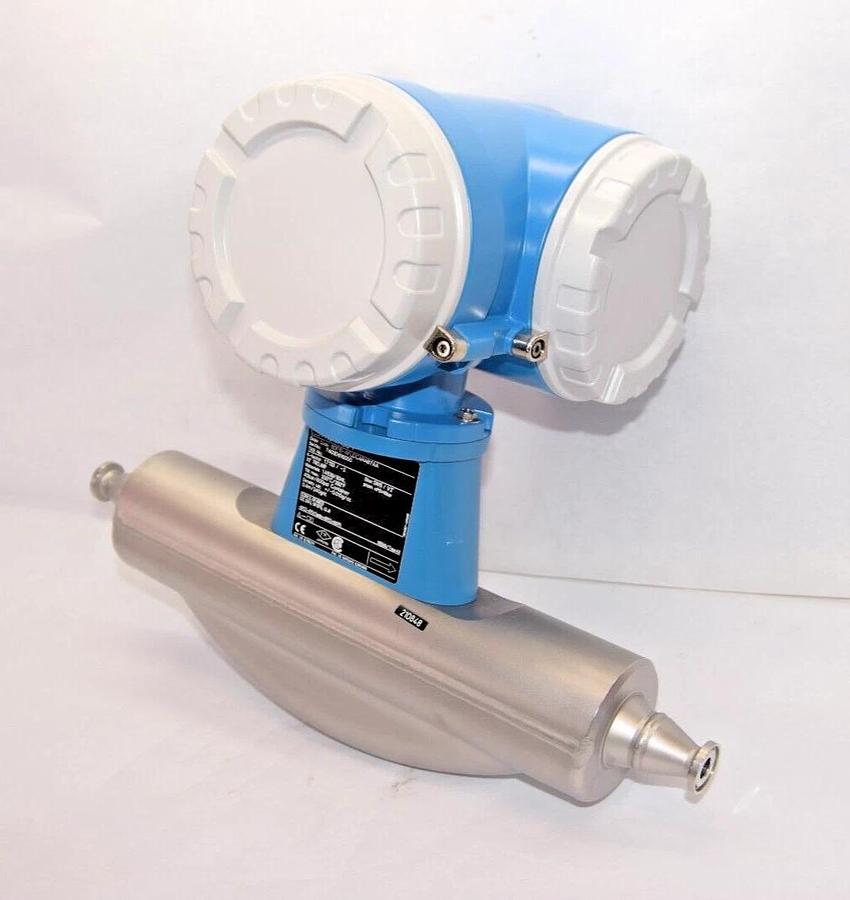 ENDRESS + HAUSER Promass 80F Mass Flowmeter 80F15 80F15-AFUDCARAB7AA 1/2"  NEW