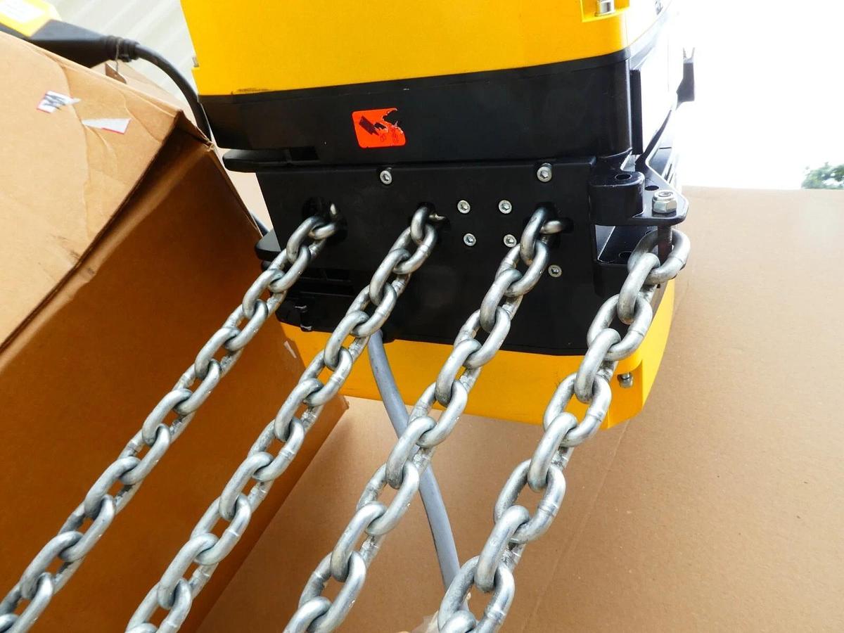 Ingersoll Rand 3 Ton IR Quantum Electric Hoist 25 Ft. Chain QCH200-2ND300 (New)