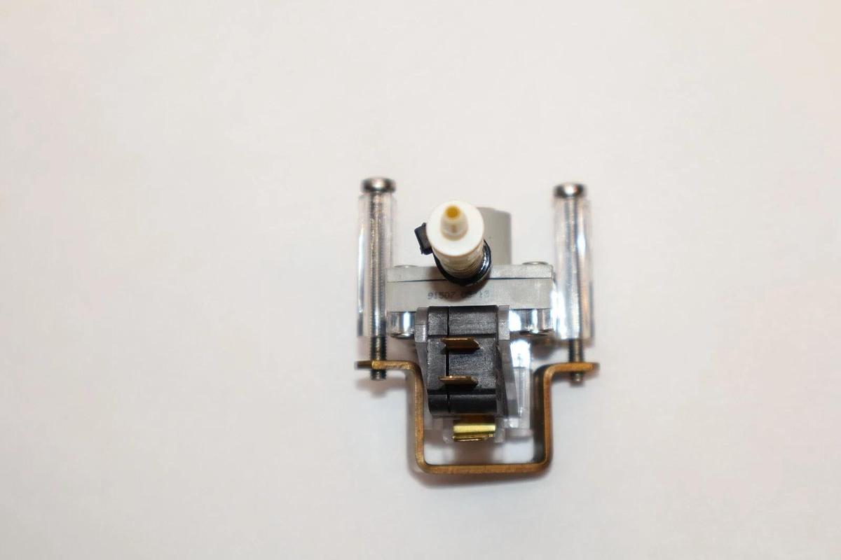 Used 601-V-G-0.35 Bar , 601-V-G-0.35Bar Pressure Sensor