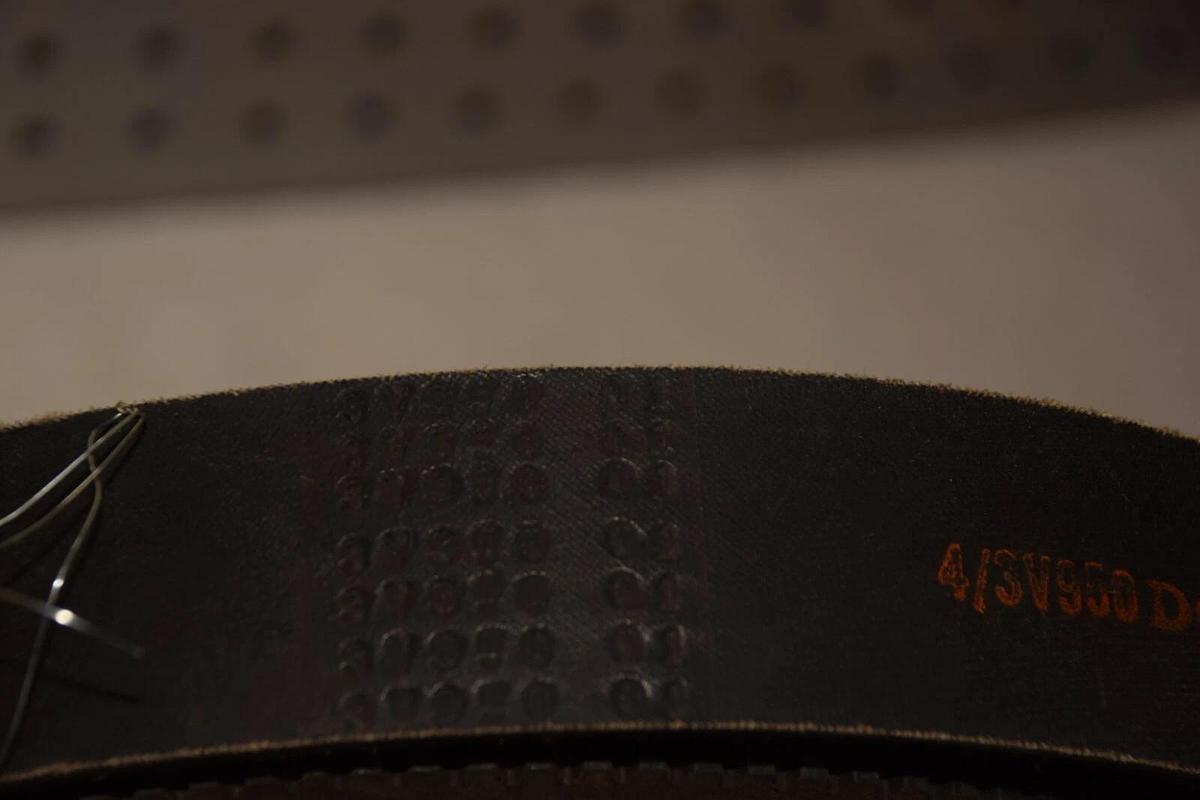 (NEW) GOODYEAR / DODGE 4/3V950 9V990 01 9V99001 COGGED V-BELT