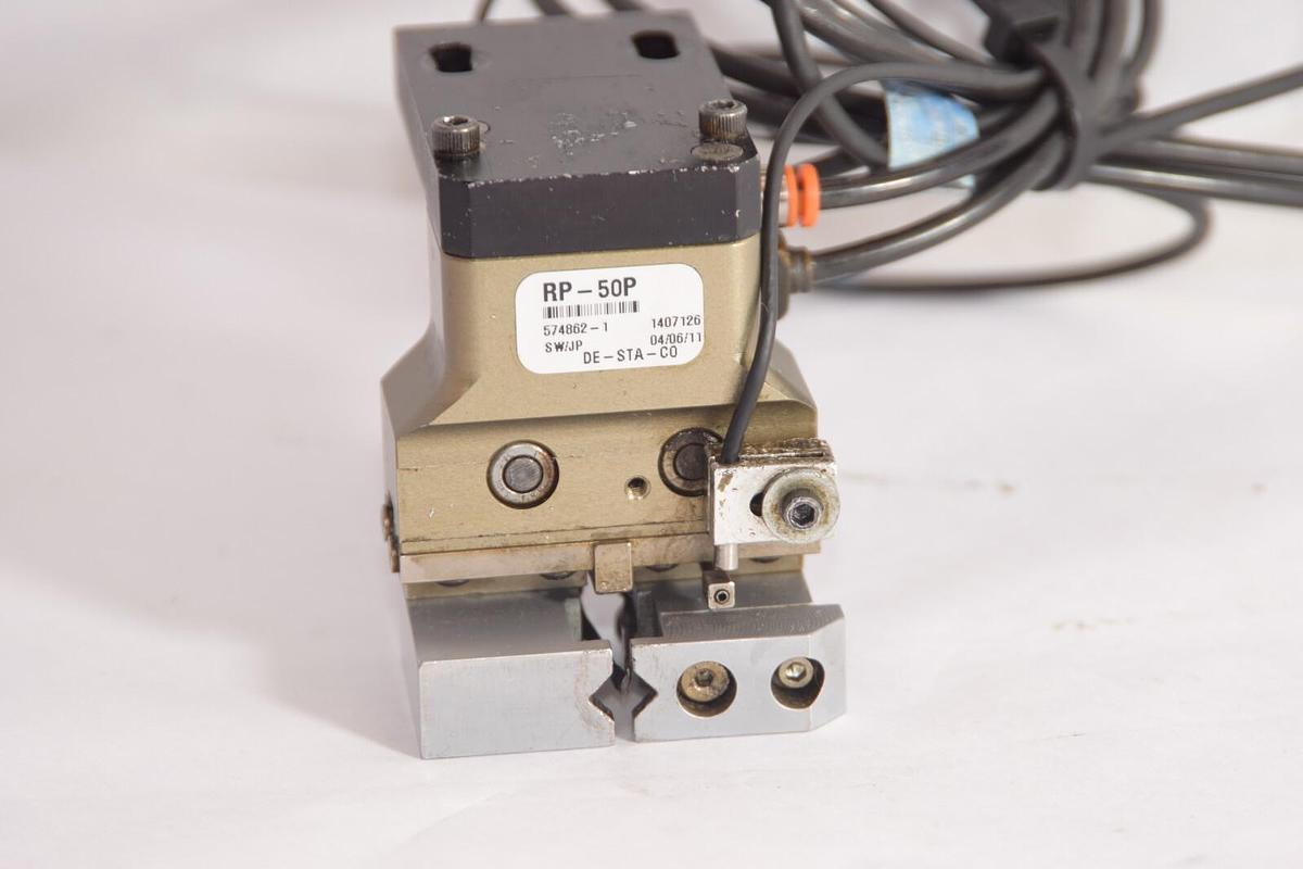 Used DE-STA-CO 574862-1 , RP-50P Gripper Mini-Clamp