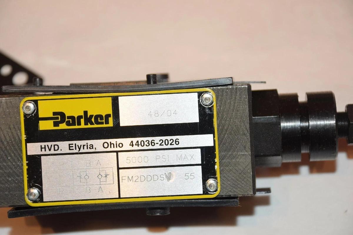 NEW PARKER FM2DDDSV-55 5000psi HYDRAULIC PRESSURE REDUCING VALVE