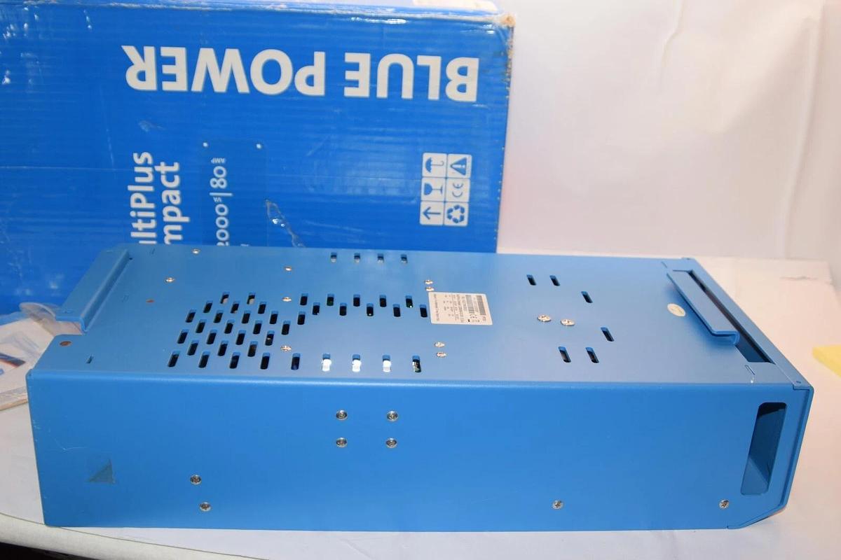 (NEW) BLUE POWER CMP122200000 MultiPlus Compact 12/2000/80-30 230V Charger