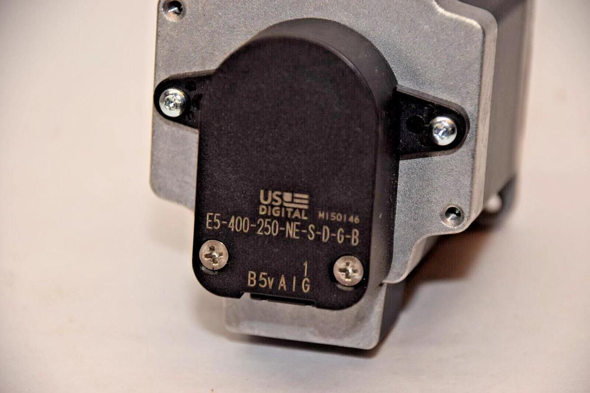 Used VEXTA Oriental 2 phase Stepping Motor PKP266MD28BA-C2 w/ E5-400-250-NE-S-D-G-B