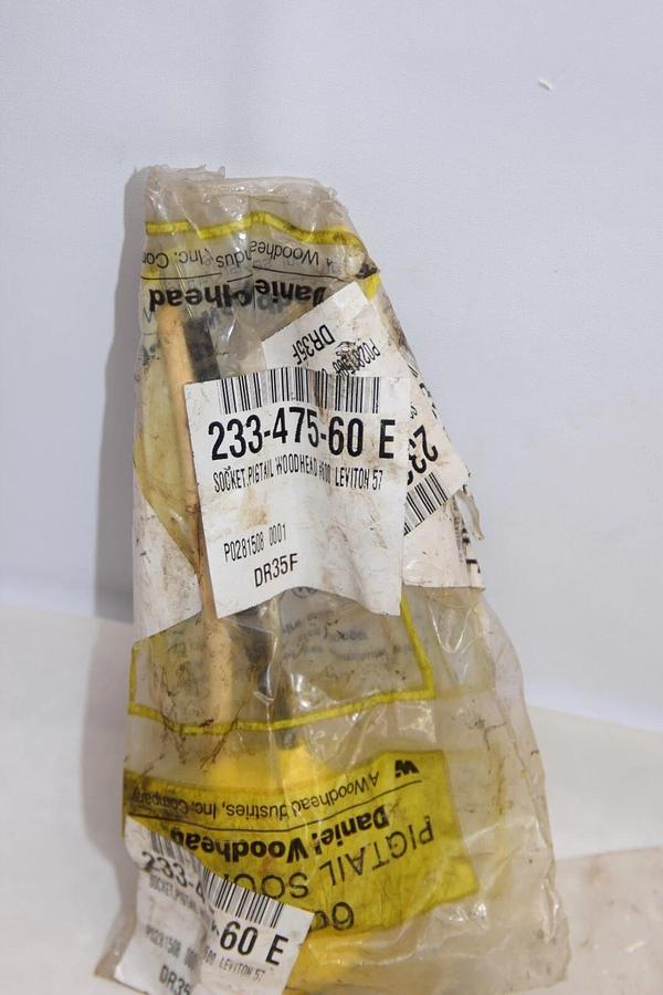 (NEW - Lot of 10) DANIEL WOODHEAD 600 233-475-60 E Pigtail Socket