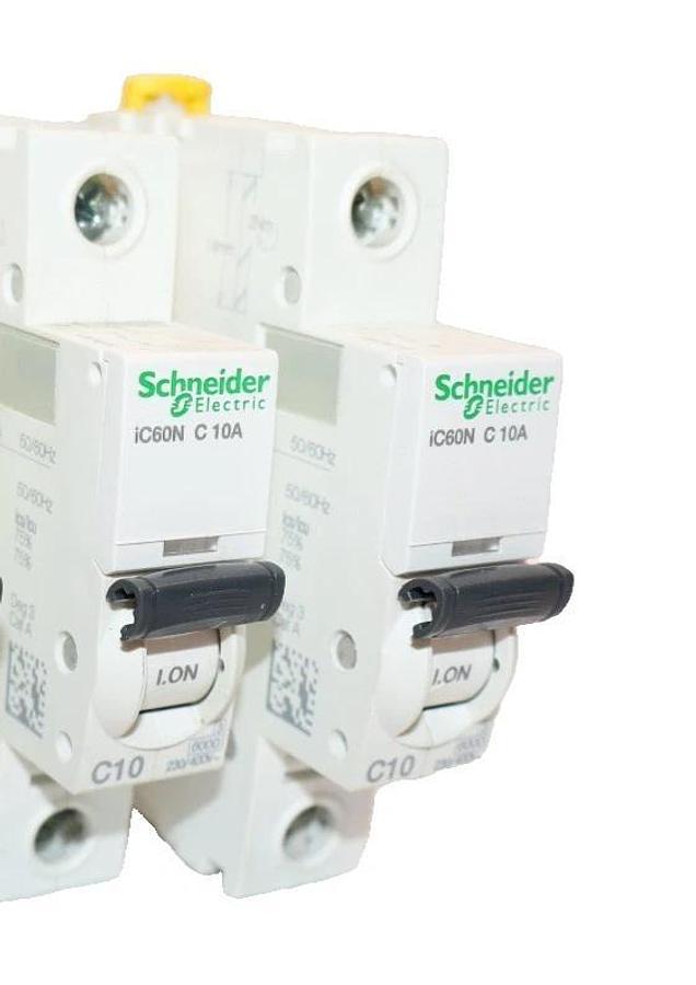 Used Schneider Electric iC60N C 10A CNS14816-2 1P 400V Circuit Breaker - Lot of 2