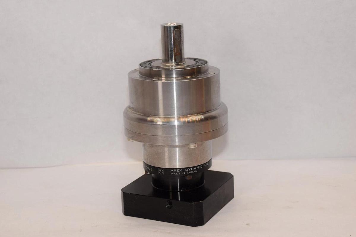 Used APEX DYNAMIC AE090 100:1 , 1012210995 Ratio Planetary Gearbox
