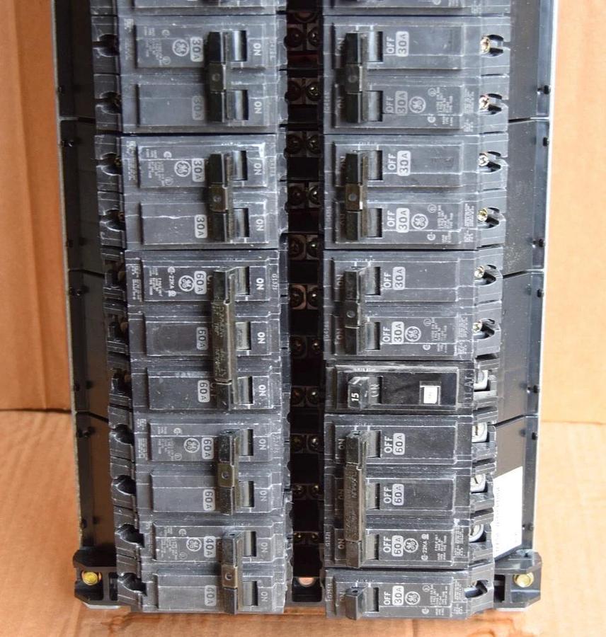 Used General Electric GE A Series 225A Panelboard Interior AQL3422ATX AXB4M9 3ph 4w